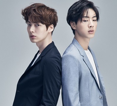 準(zhǔn)新郎安宰賢拍寫真  千頌伊弟弟童顏帥氣